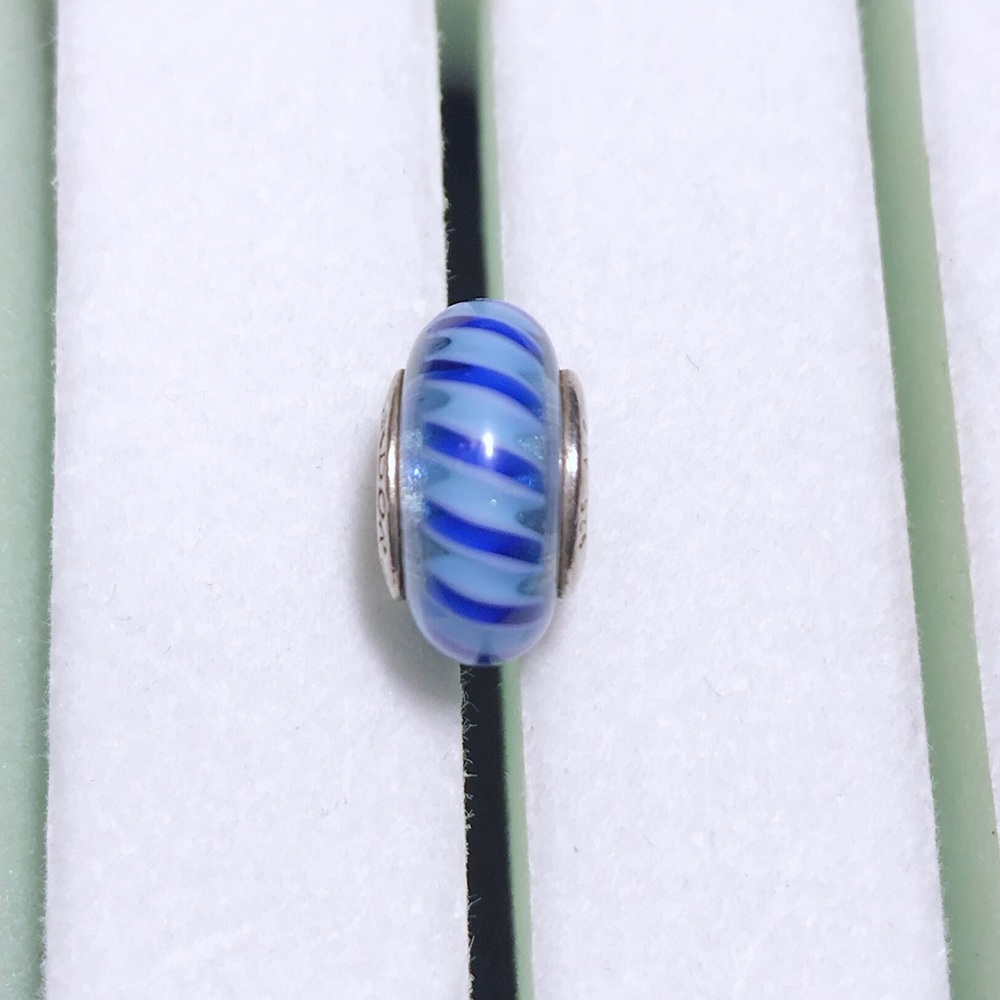 Retired Pandora Murano Glass Charm